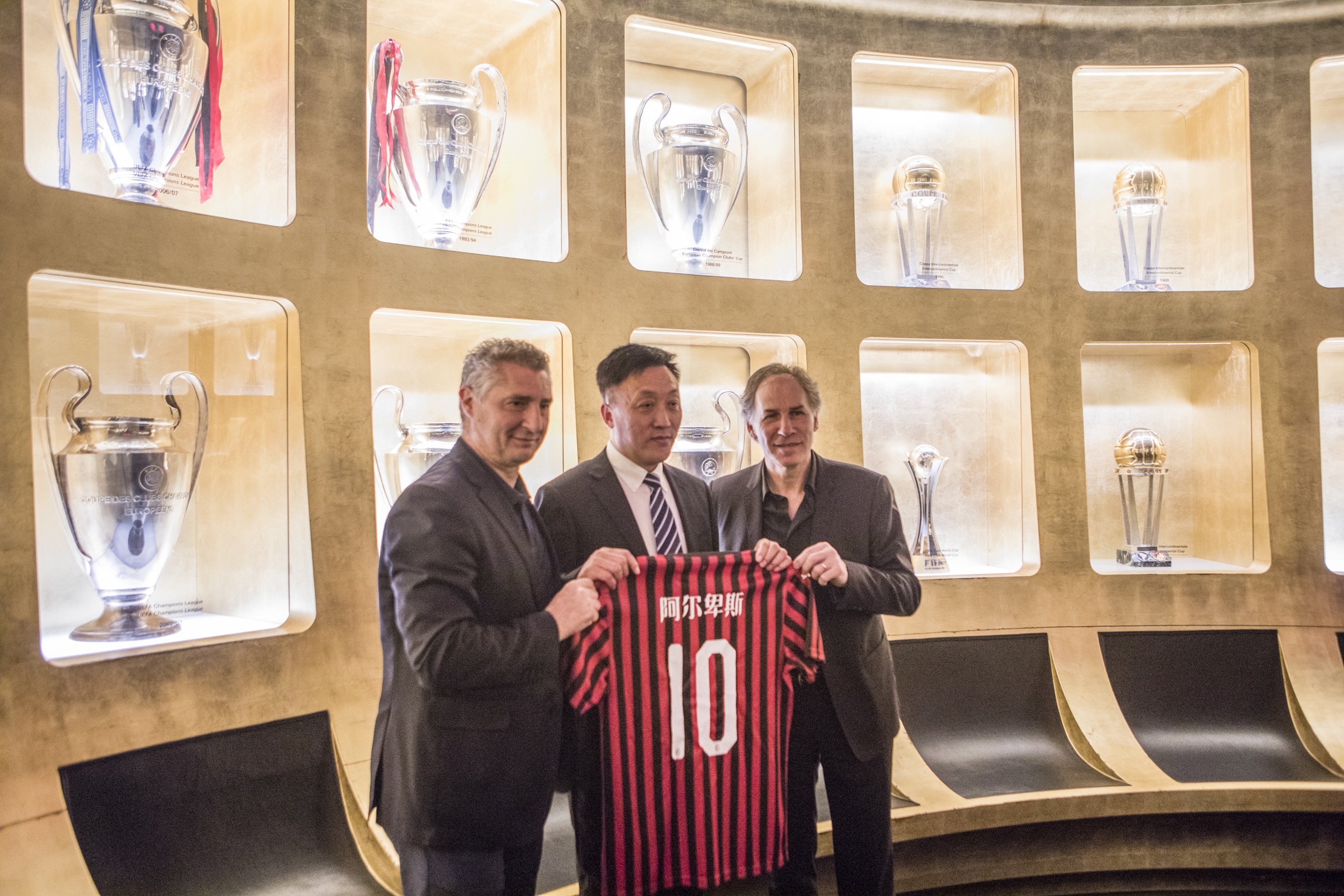 应对夹击的 应对夹击的