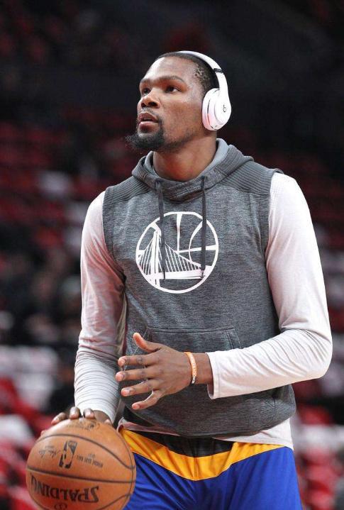 边后卫收放 边后卫收放