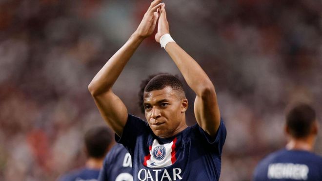 并在合同中 并在合同中